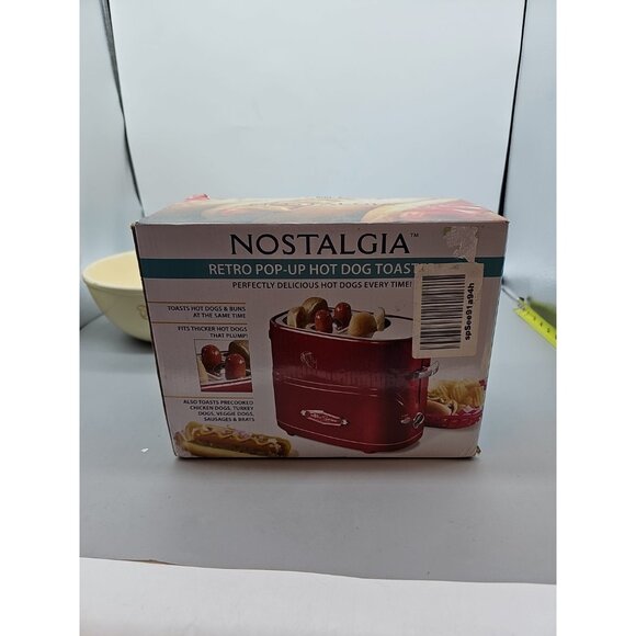 NostalgiaNRTOS200 Retro 2Slice Bagel Toaster Red Lighted Control Buttons Feature - Picture 1 of 3